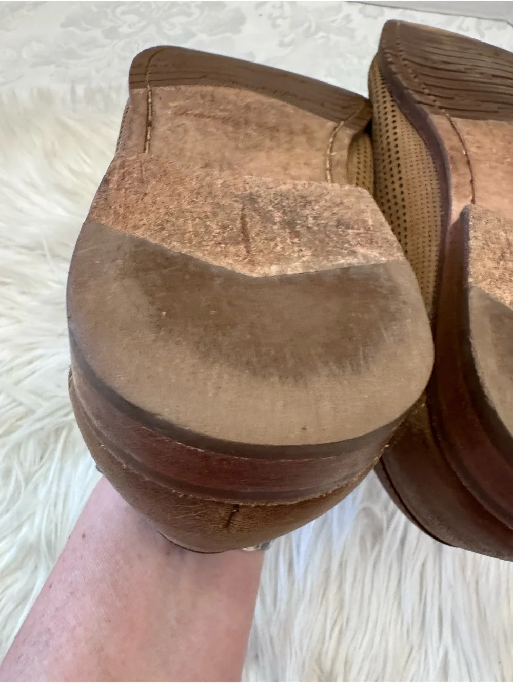 Tommy Bahama Felton Men’s 8M Nubuck Slip On Brown Loafer Shoe Stylish Vented